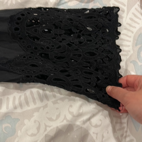 Kobi Halperin Unique Buttondown Dress‎ Shirt with crochet lace details. Size M - Picture 8 of 15